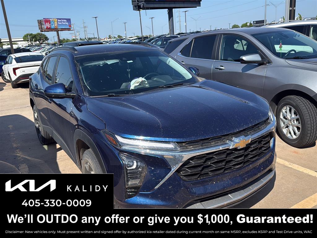 Blue Glow Metallic 2024 Chevrolet Trax LT FWD SUV / Crossover Front-Wheel Drive 6-Speed Automatic