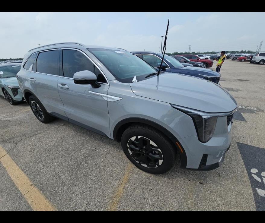Wolf Gray 2026 Kia Sorento S FWD SUV / Crossover Front-Wheel Drive Automatic