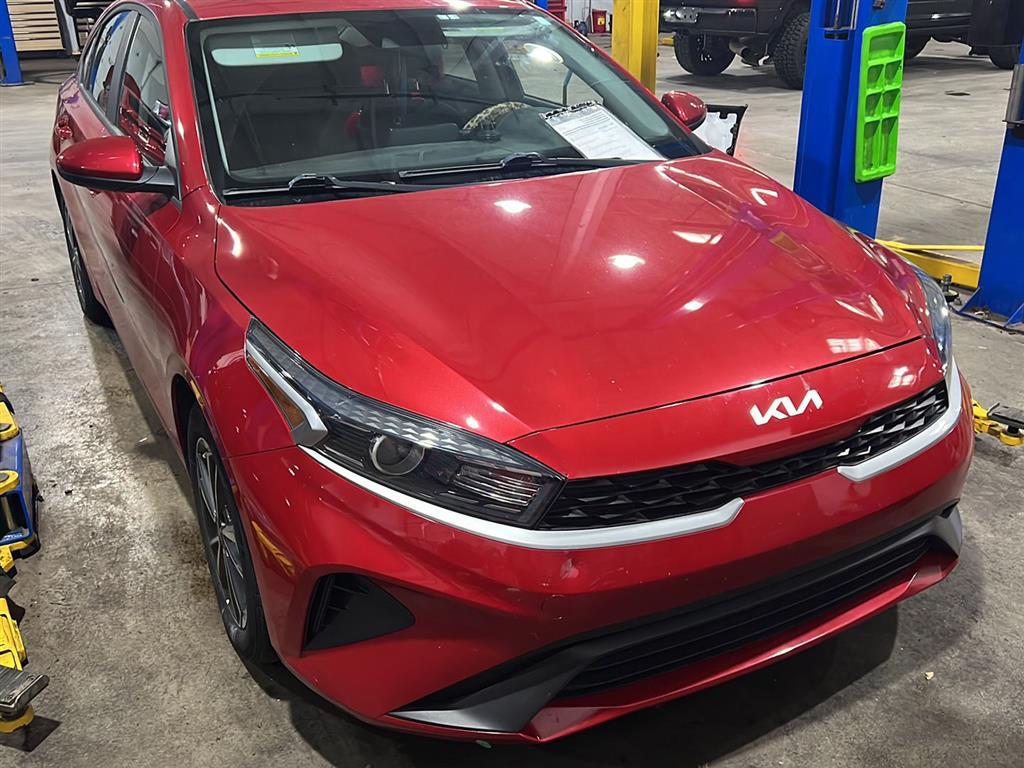 Currant Red 2022 Kia Forte LXS FWD Sedan Front-Wheel Drive Continuously Variable Transmission