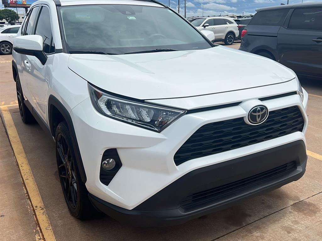 Super White 2019 Toyota RAV4 XLE FWD SUV / Crossover Front-Wheel Drive Automatic