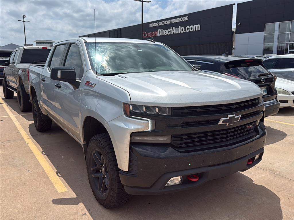 Summit White 2022 Chevrolet Silverado 1500 LT Trail Boss Crew Cab 4WD Pickup Truck Four-Wheel Drive Automatic