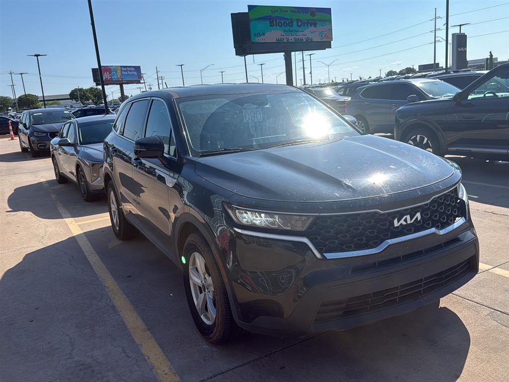 Ebony Black 2022 Kia Sorento LX FWD SUV / Crossover Front-Wheel Drive Automatic