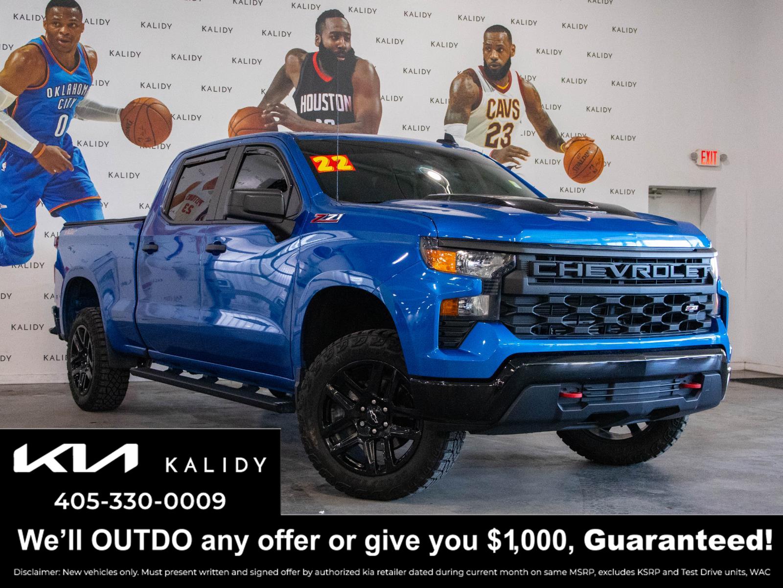 Glacier Blue Metallic 2022 Chevrolet Silverado 1500 Custom Trail Boss Crew Cab 4WD Pickup Truck Four-Wheel Drive 8-Speed Automatic