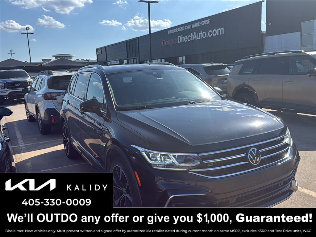 Deep Black Pearl 2022 Volkswagen Tiguan SUV / Crossover All-Wheel Drive Automatic