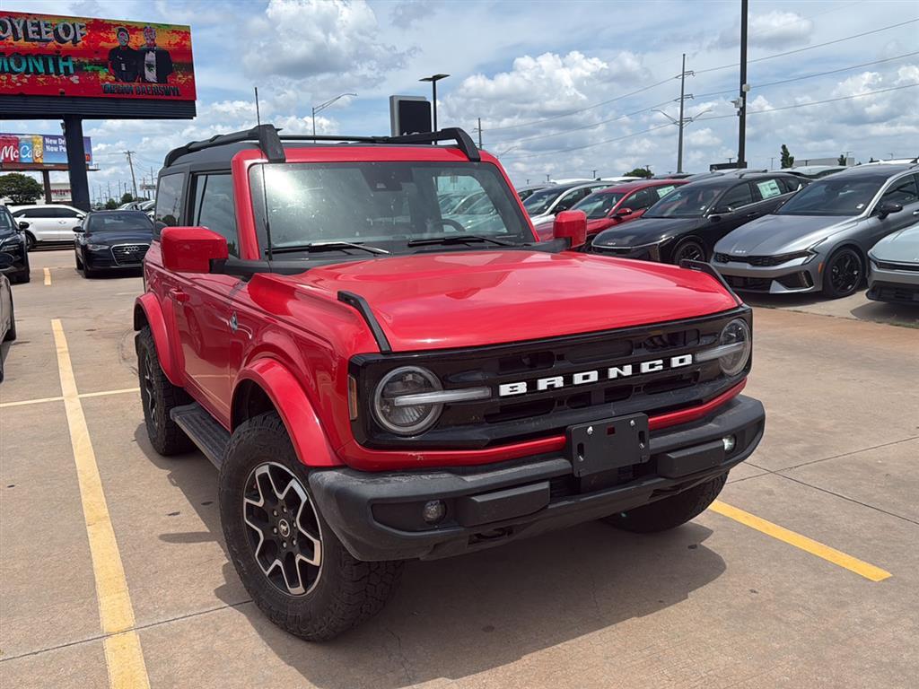 Race Red 2023 Ford Bronco Outer Banks 2-Door 4WD SUV / Crossover Four-Wheel Drive Automatic