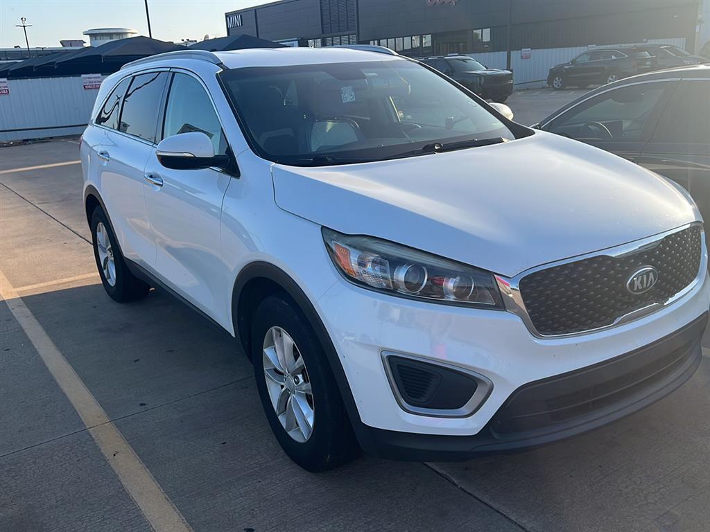 Snow White Pearl 2017 Kia Sorento LX FWD SUV / Crossover Front-Wheel Drive Automatic
