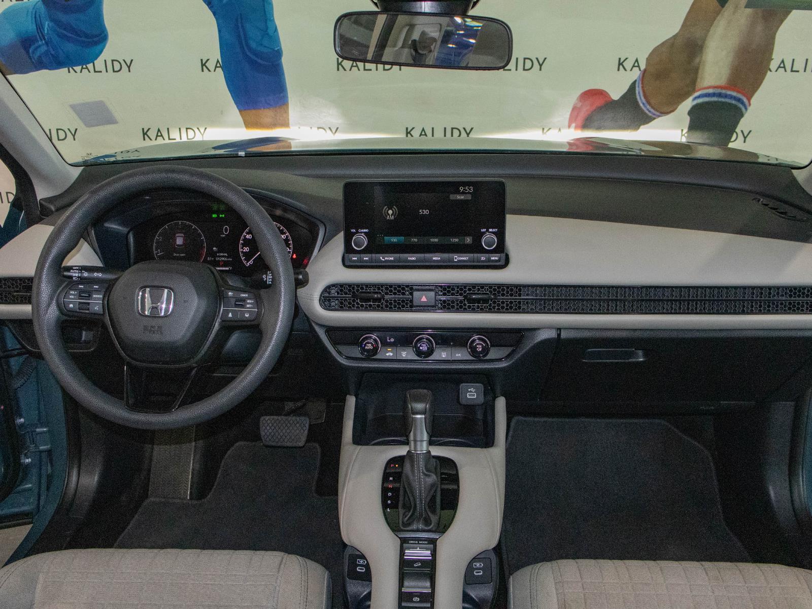 View vehicle photo 3