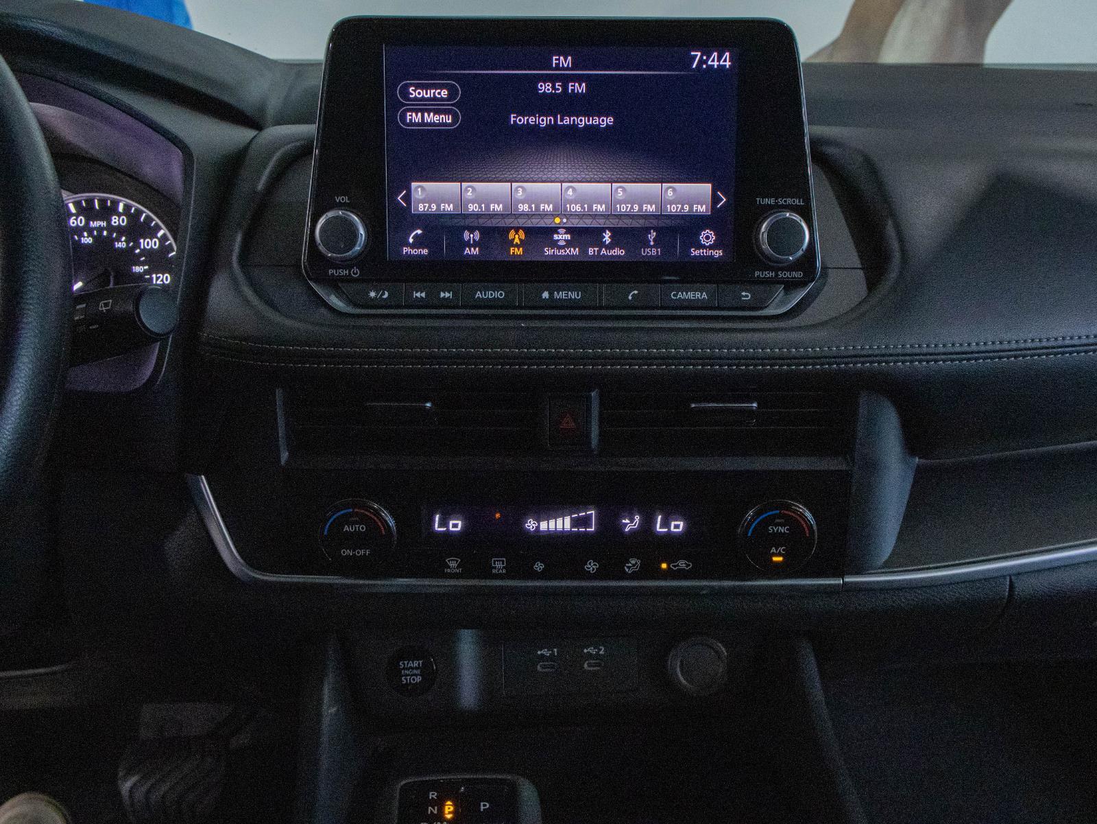 View vehicle photo 4