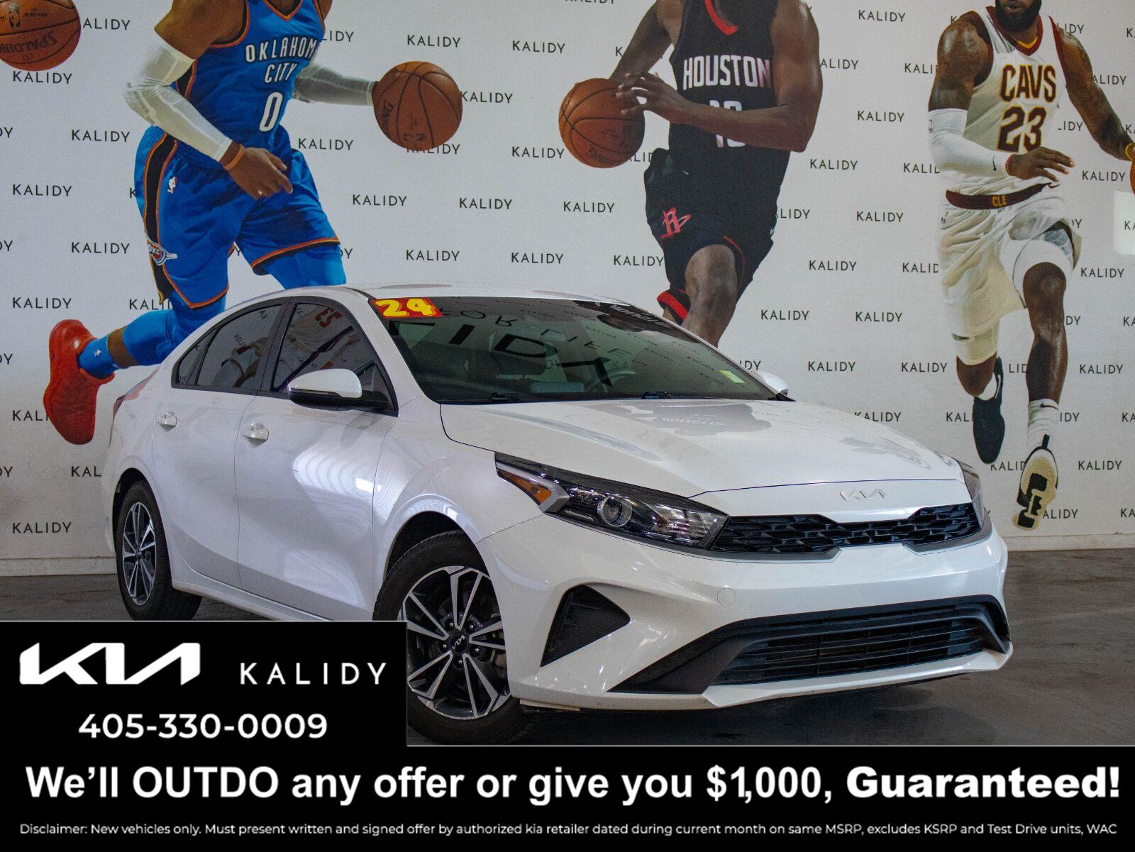 Snow White Pearl 2024 Kia Forte Sedan Front-Wheel Drive Continuously Variable Transmission
