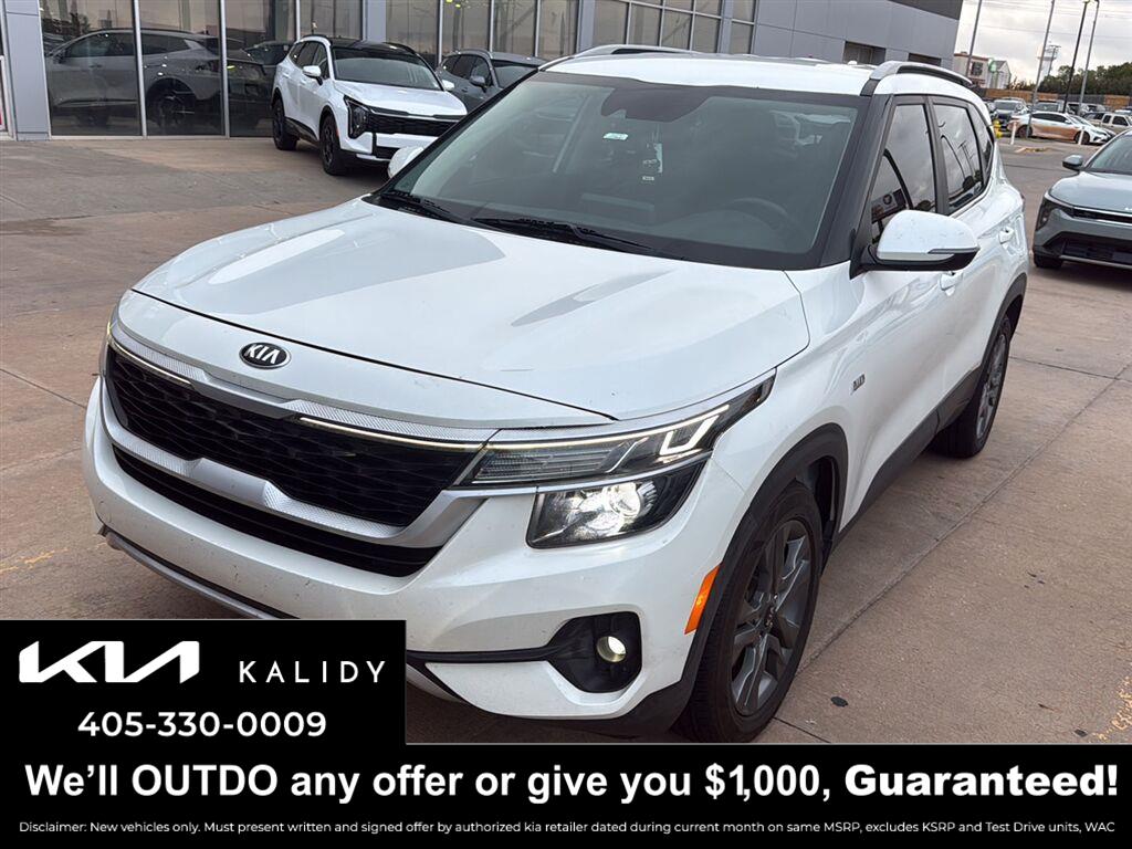 Snow White Pearl 2021 Kia Seltos SUV / Crossover All-Wheel Drive Continuously Variable Transmission