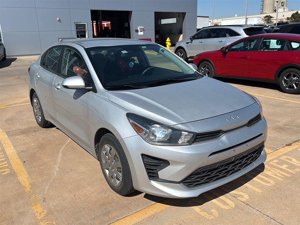 Silky Silver 2022 Kia Rio Sedan Front-Wheel Drive Continuously Variable Transmission