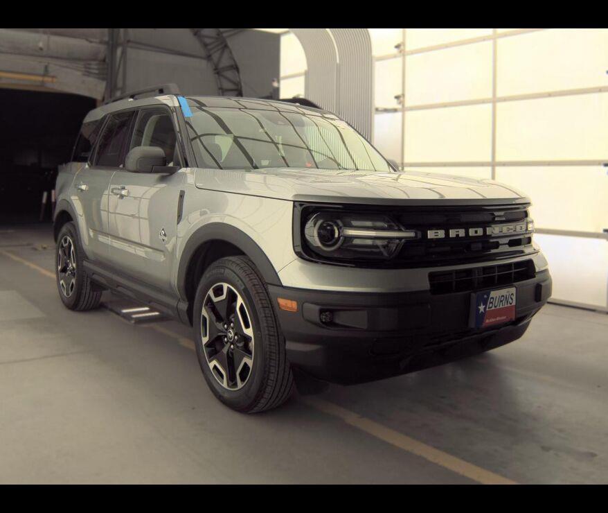 Iconic Silver Metallic 2023 Ford Bronco Sport SUV / Crossover All-Wheel Drive 8-Speed Automatic