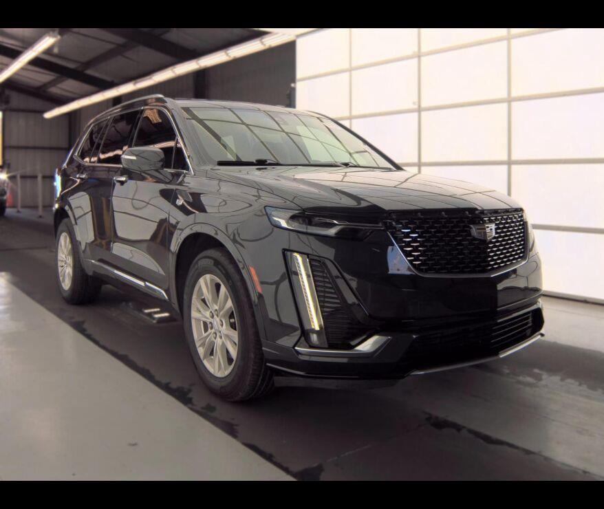 2022 Cadillac XT6 Luxury FWD