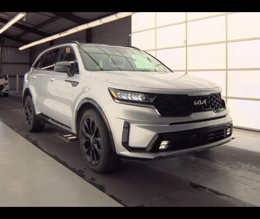 Sparkling Silver 2022 Kia Sorento SUV / Crossover Front-Wheel Drive Automatic