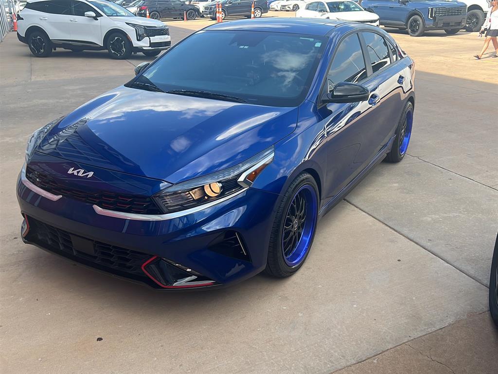 Deep Sea Blue 2024 Kia Forte Sedan Front-Wheel Drive Continuously Variable Transmission
