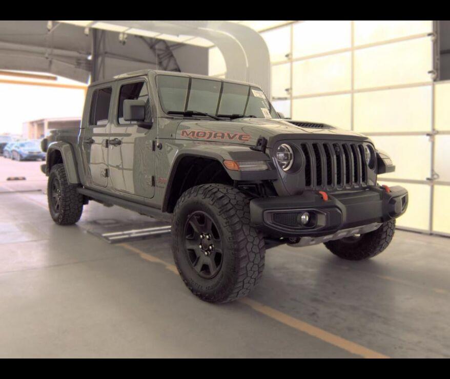 Sting-Gray Clearcoat 2020 Jeep Gladiator Pickup Truck Four-Wheel Drive 8-Speed Automatic