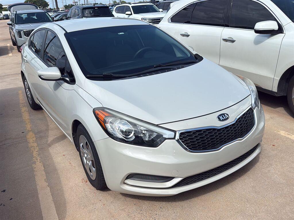 Snow White Pearl 2015 Kia Forte Sedan Front-Wheel Drive Automatic
