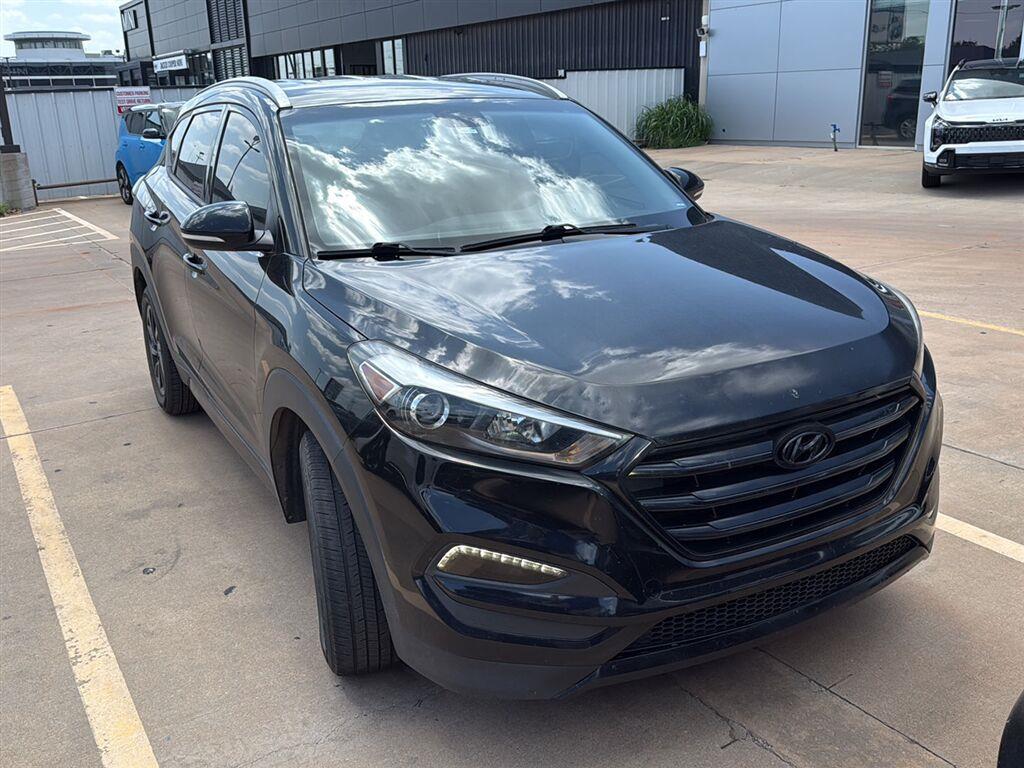 Black Noir Pearl 2017 Hyundai Tucson SUV / Crossover Front-Wheel Drive Automatic