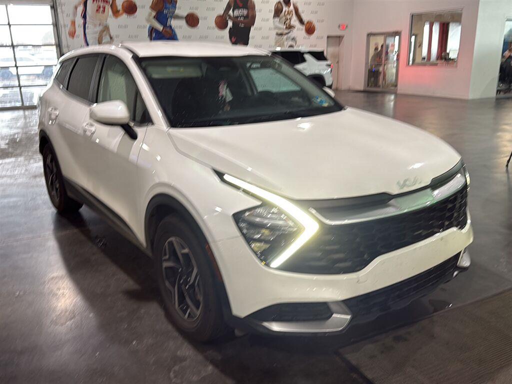 Snow White Pearl 2023 Kia Sportage SUV / Crossover Front-Wheel Drive Automatic