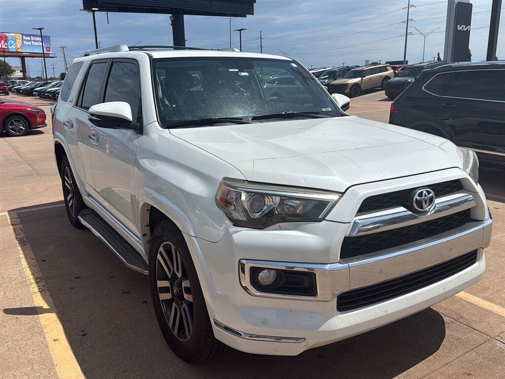 White (Blizzard Pearl) 2018 Toyota 4Runner SUV / Crossover 4X2 Automatic