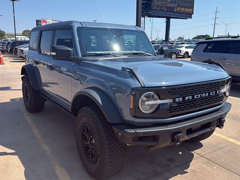 Blue (Azure Gray Metallic Tri-Coat) 2023 Ford Bronco SUV / Crossover Four-Wheel Drive Automatic