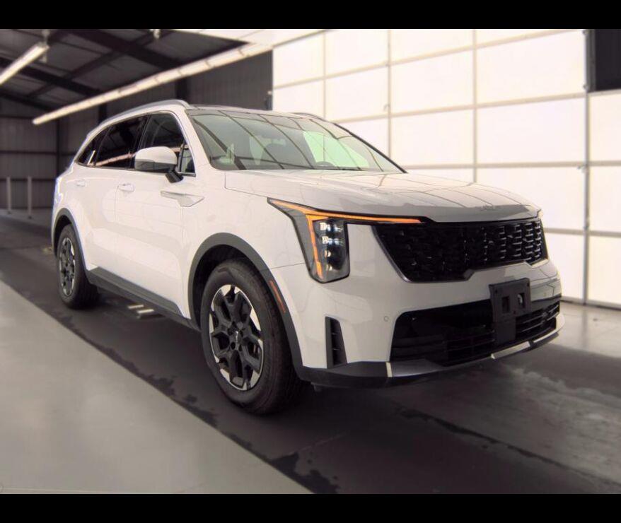 Glacial White Pearl 2024 Kia Sorento SUV / Crossover Front-Wheel Drive Automatic