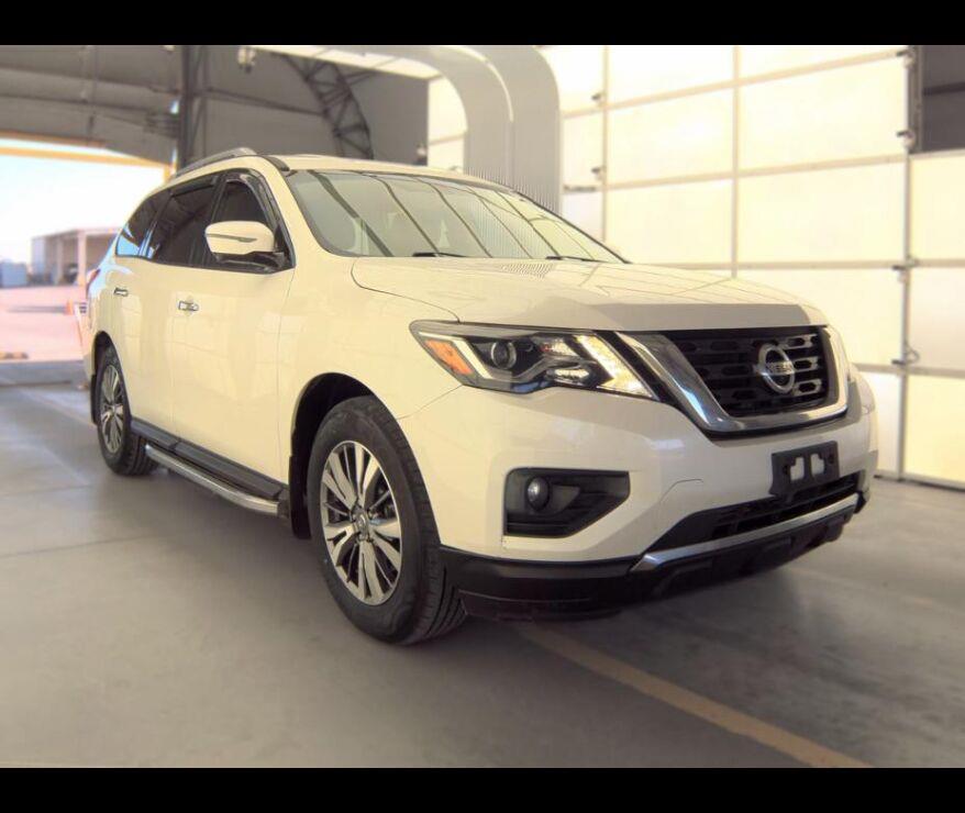 Pearl White 2018 Nissan Pathfinder SUV / Crossover Front-Wheel Drive Continuously Variable Transmission