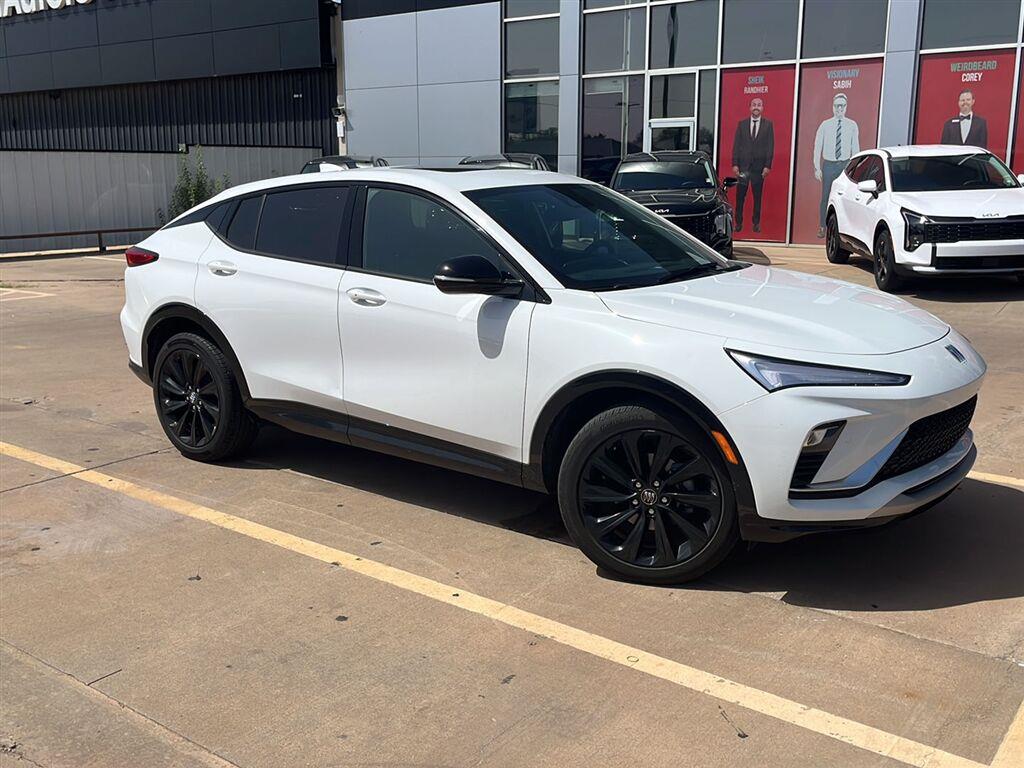 Summit White 2024 Buick Envista SUV / Crossover Front-Wheel Drive 6-Speed Automatic