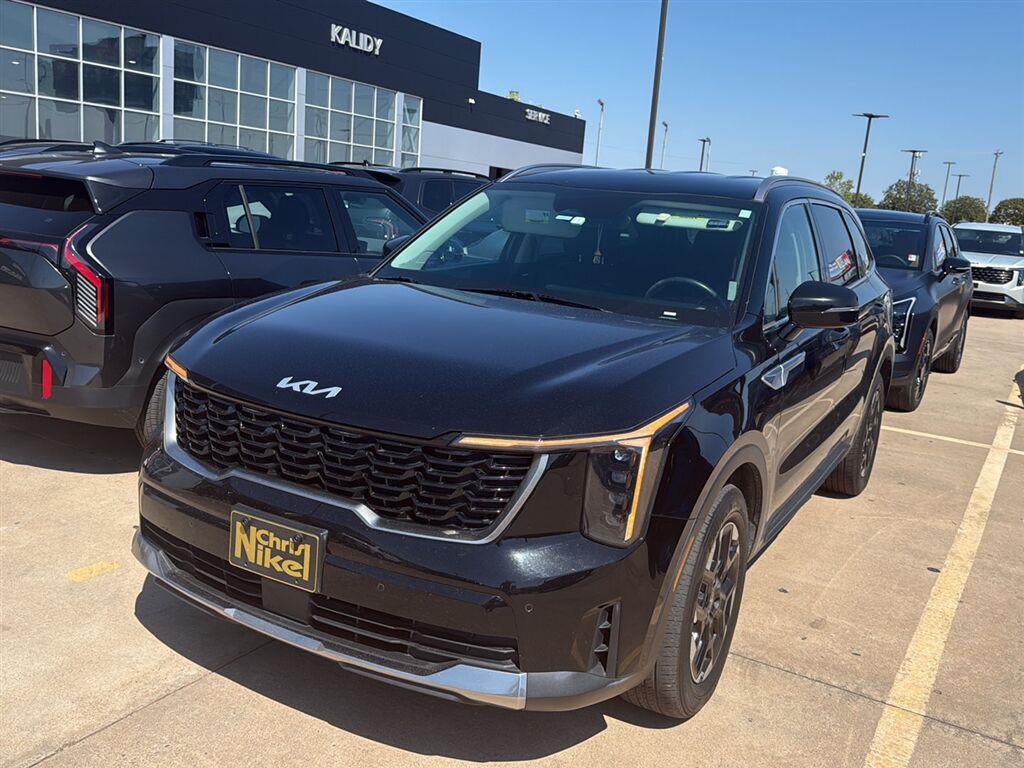 Ebony Black 2024 Kia Sorento SUV / Crossover Front-Wheel Drive Automatic