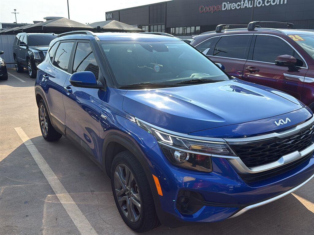 Neptune Blue 2023 Kia Seltos SUV / Crossover All-Wheel Drive Continuously Variable Transmission