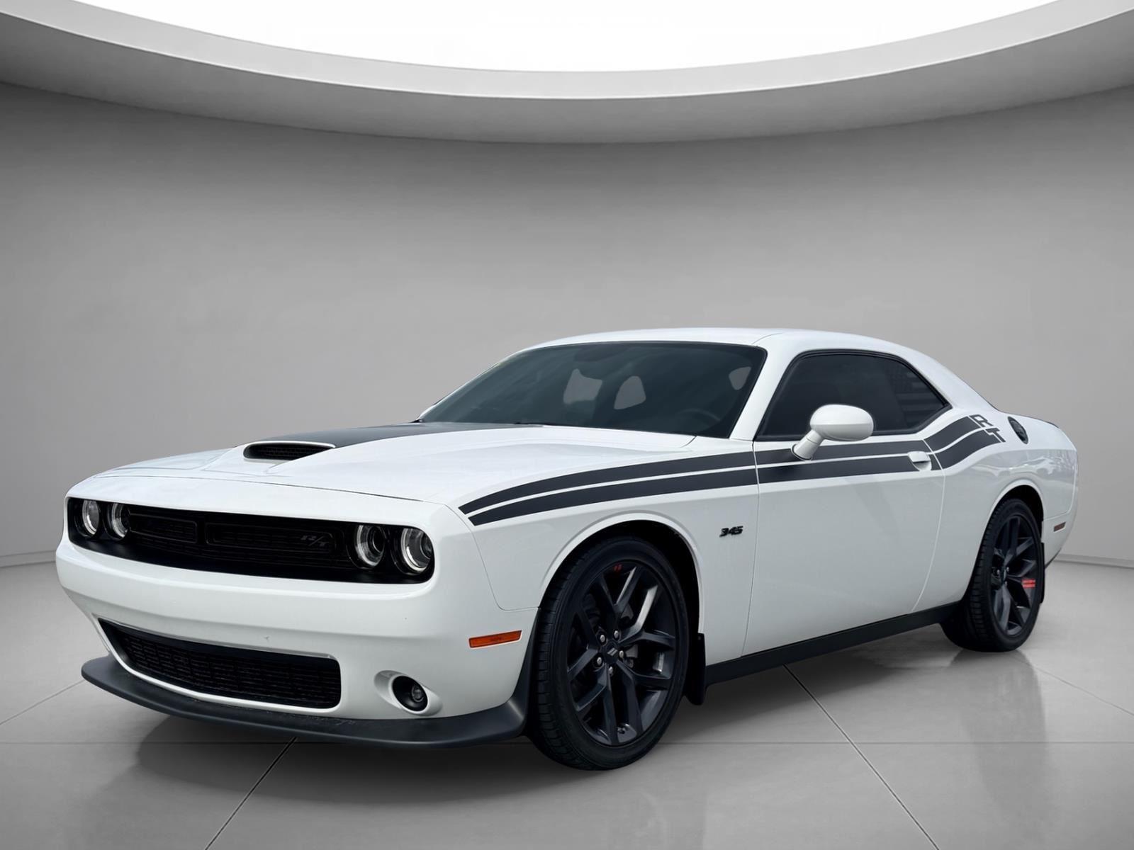 White Knuckle Clearcoat 2023 Dodge Challenger R/T RWD Coupe Rear-Wheel Drive 8-Speed Automatic