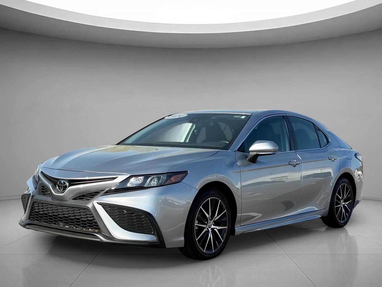 Celestial Silver Metallic 2024 Toyota Camry SE FWD Sedan Front-Wheel Drive 8-Speed Automatic