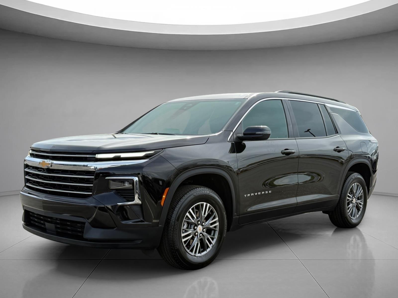 Mosaic Black Metallic 2026 Chevrolet Traverse LT FWD SUV / Crossover Front-Wheel Drive 8-Speed Automatic