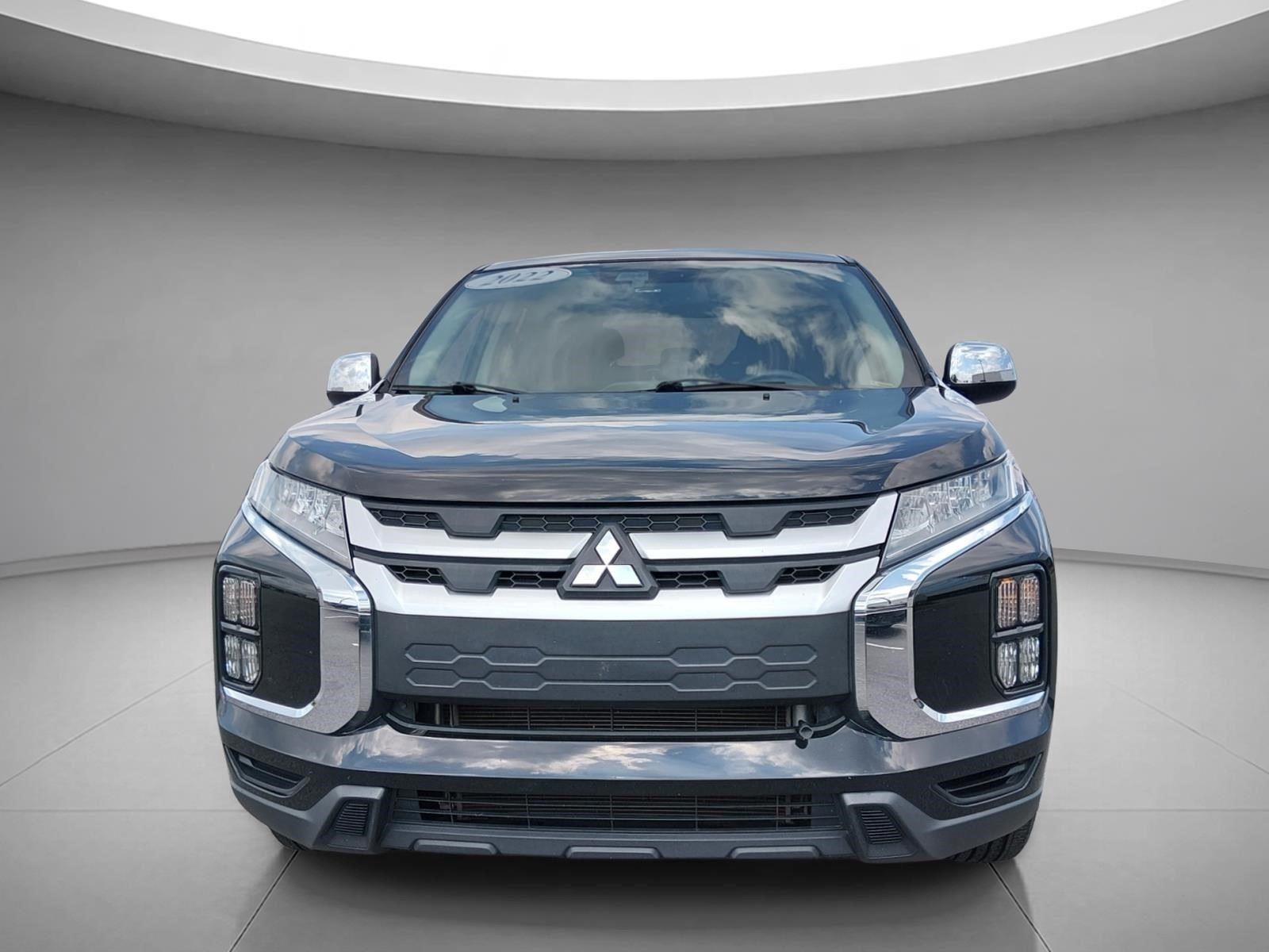 Used 2022  MITSUBISHI  image 2