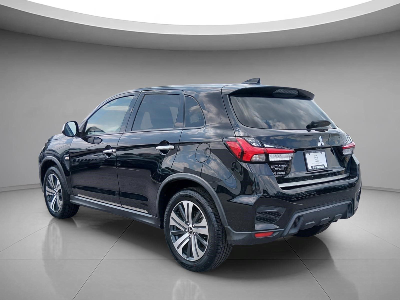 Used 2022  MITSUBISHI  image 7
