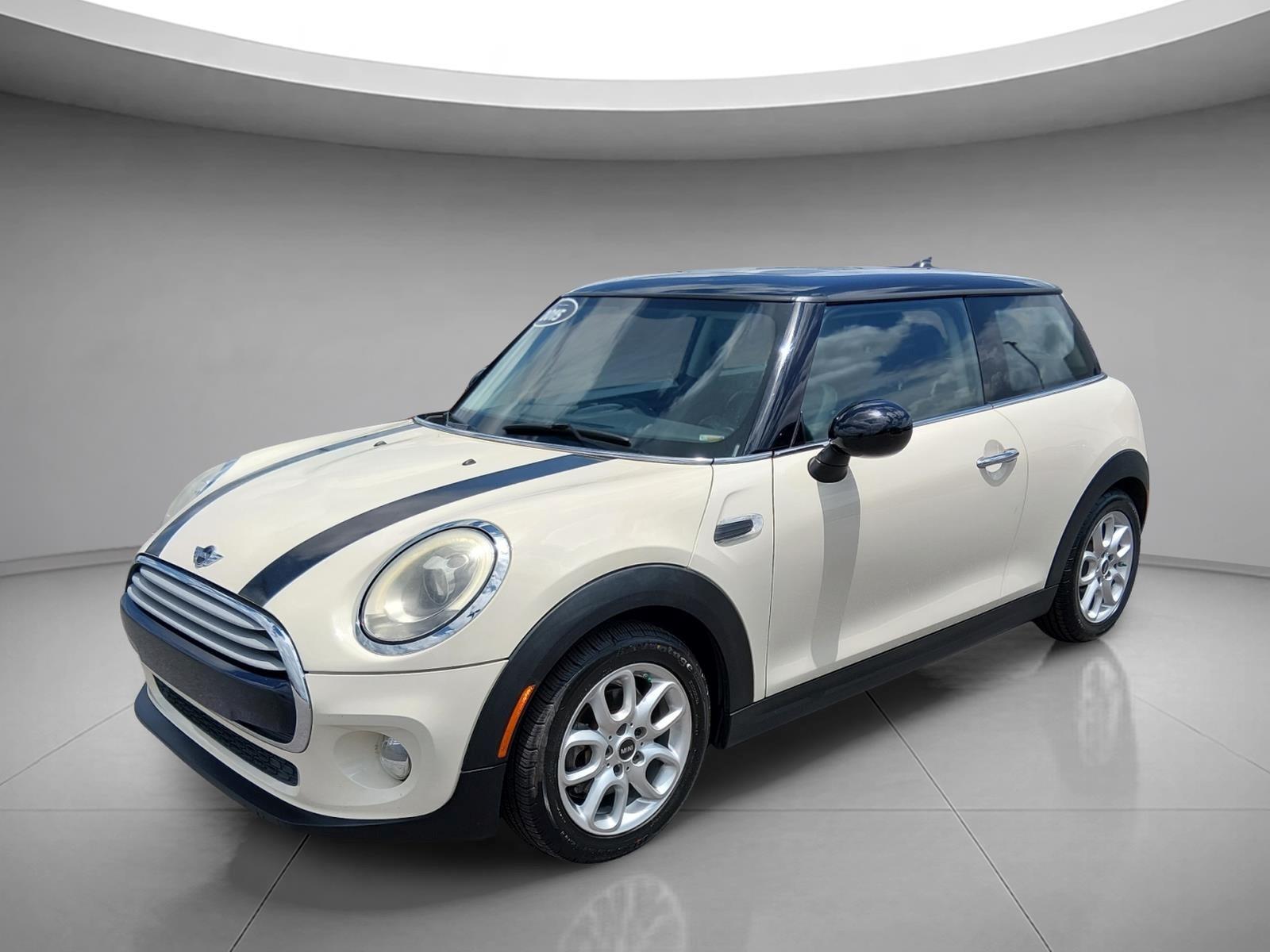 Pepper White 2015 MINI Cooper Hatchback 6-Speed Manual