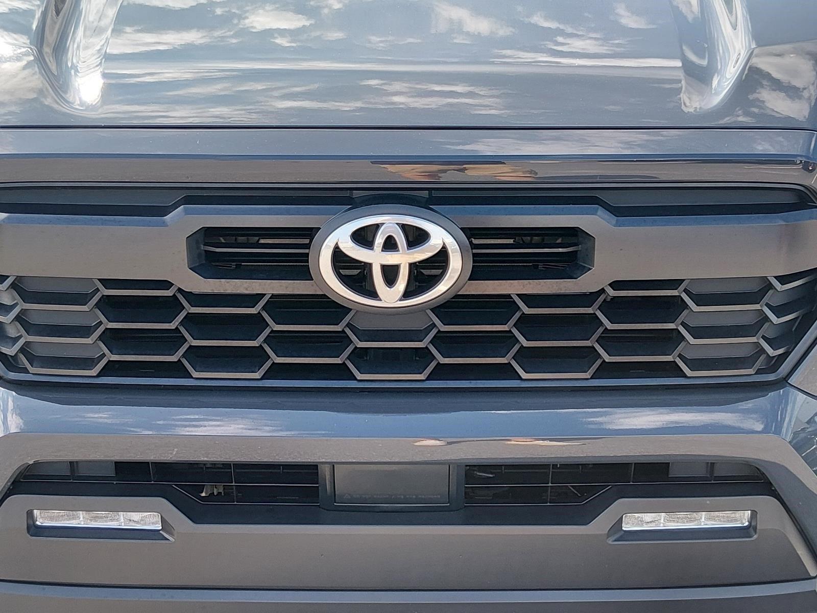 Used 2025 Underground Toyota TRD Off-Road HV image 9