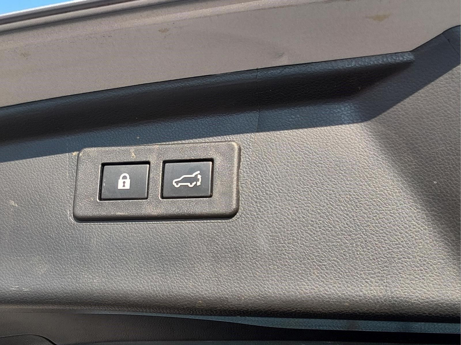 Used 2022 Ice Silver Metallic Subaru Onyx Edition XT image 22