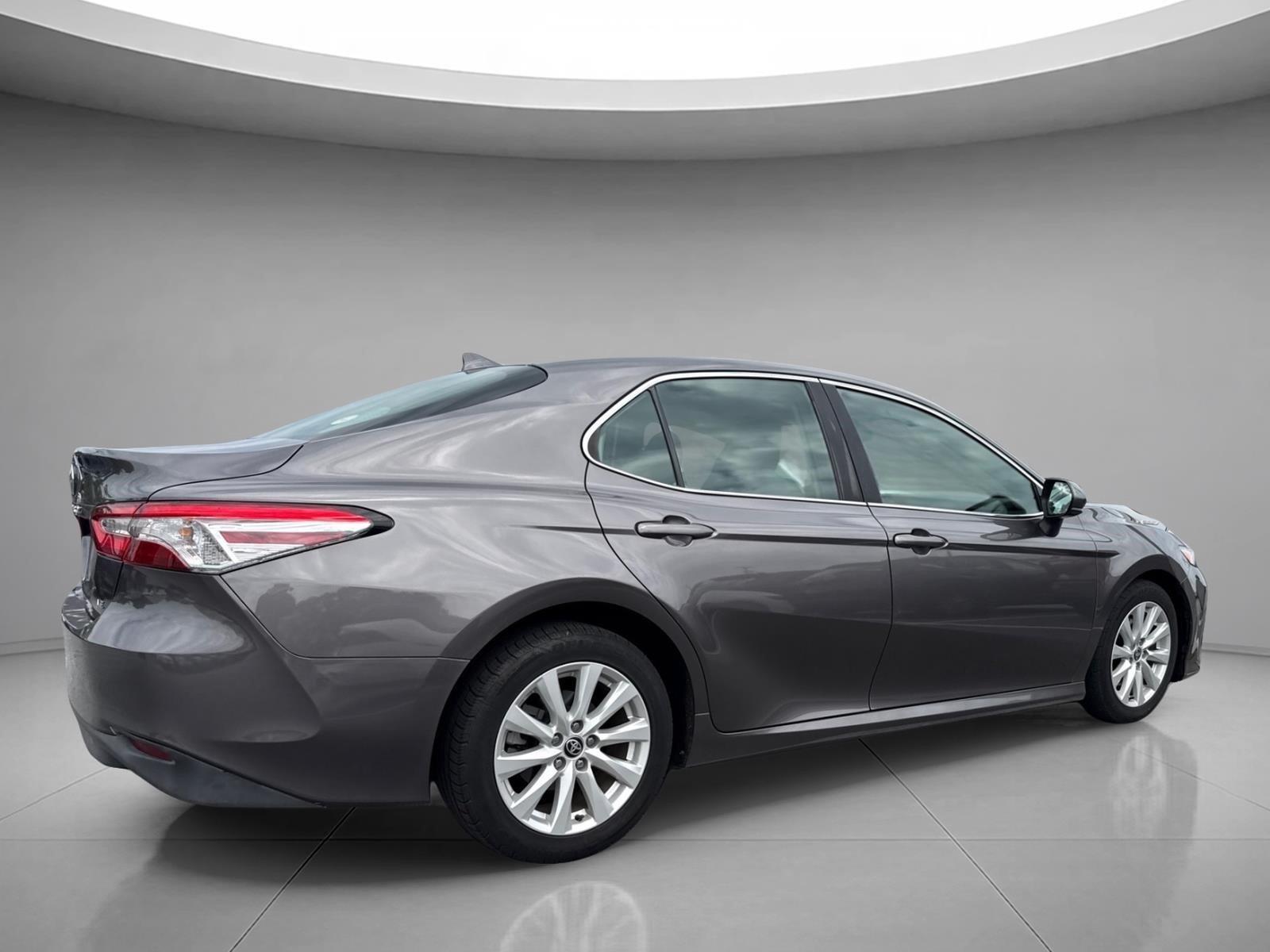 Used 2020 Predawn Gray Mica Toyota LE image 17