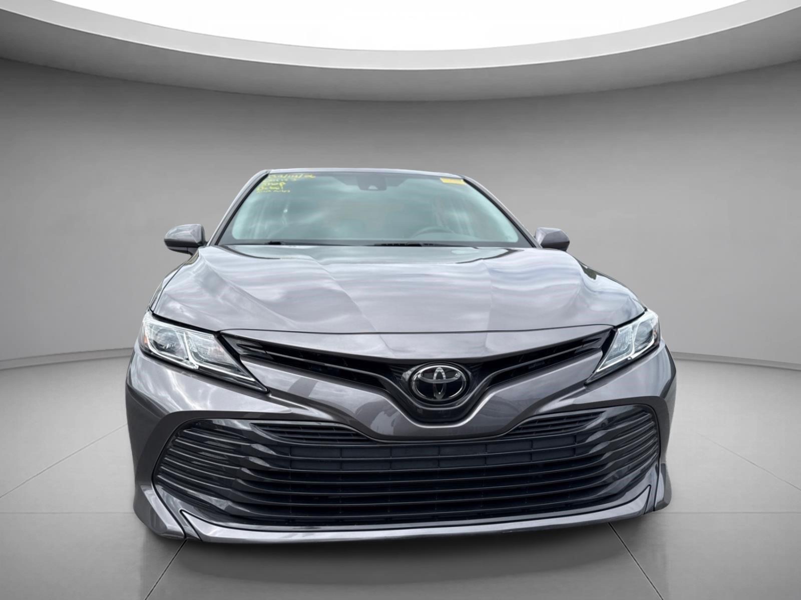 Used 2020 Predawn Gray Mica Toyota LE image 25