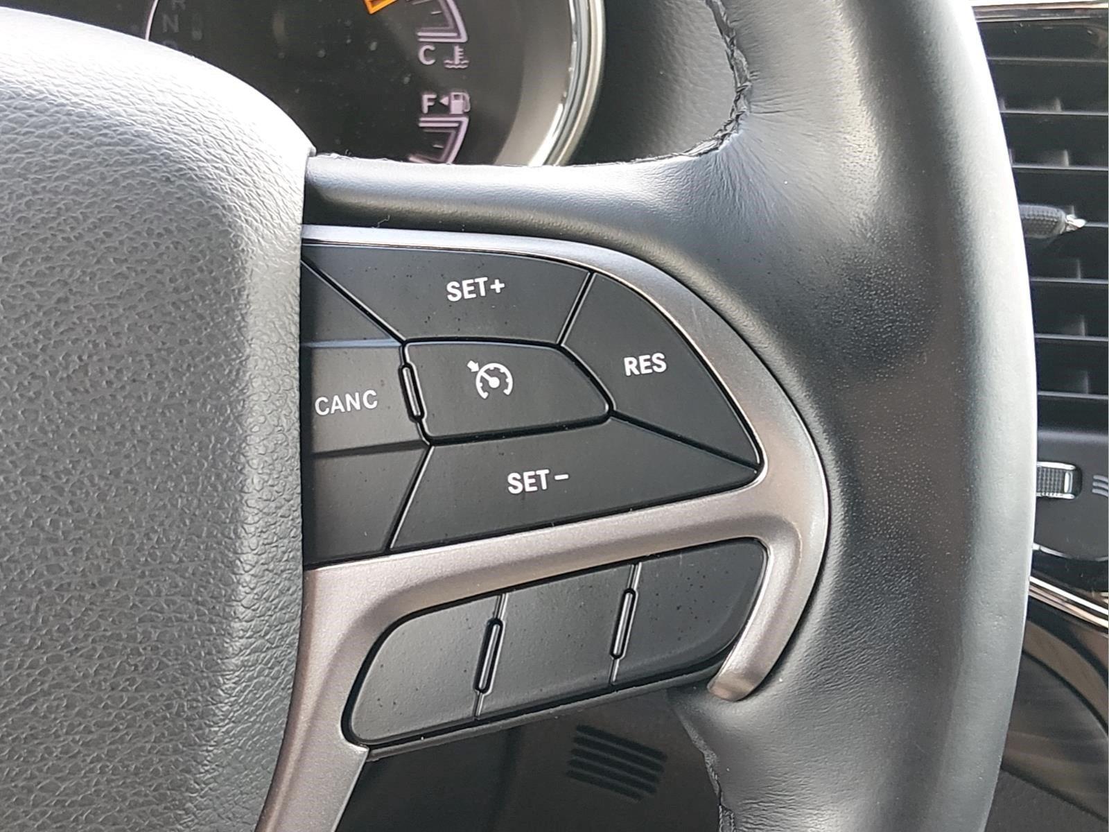 Used 2020 Sting-Gray Clearcoat Jeep Altitude image 26