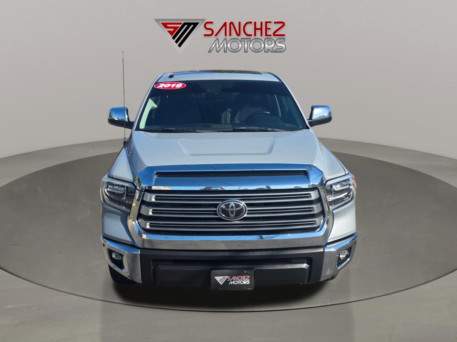 2019 Toyota Tundra Limited's photo