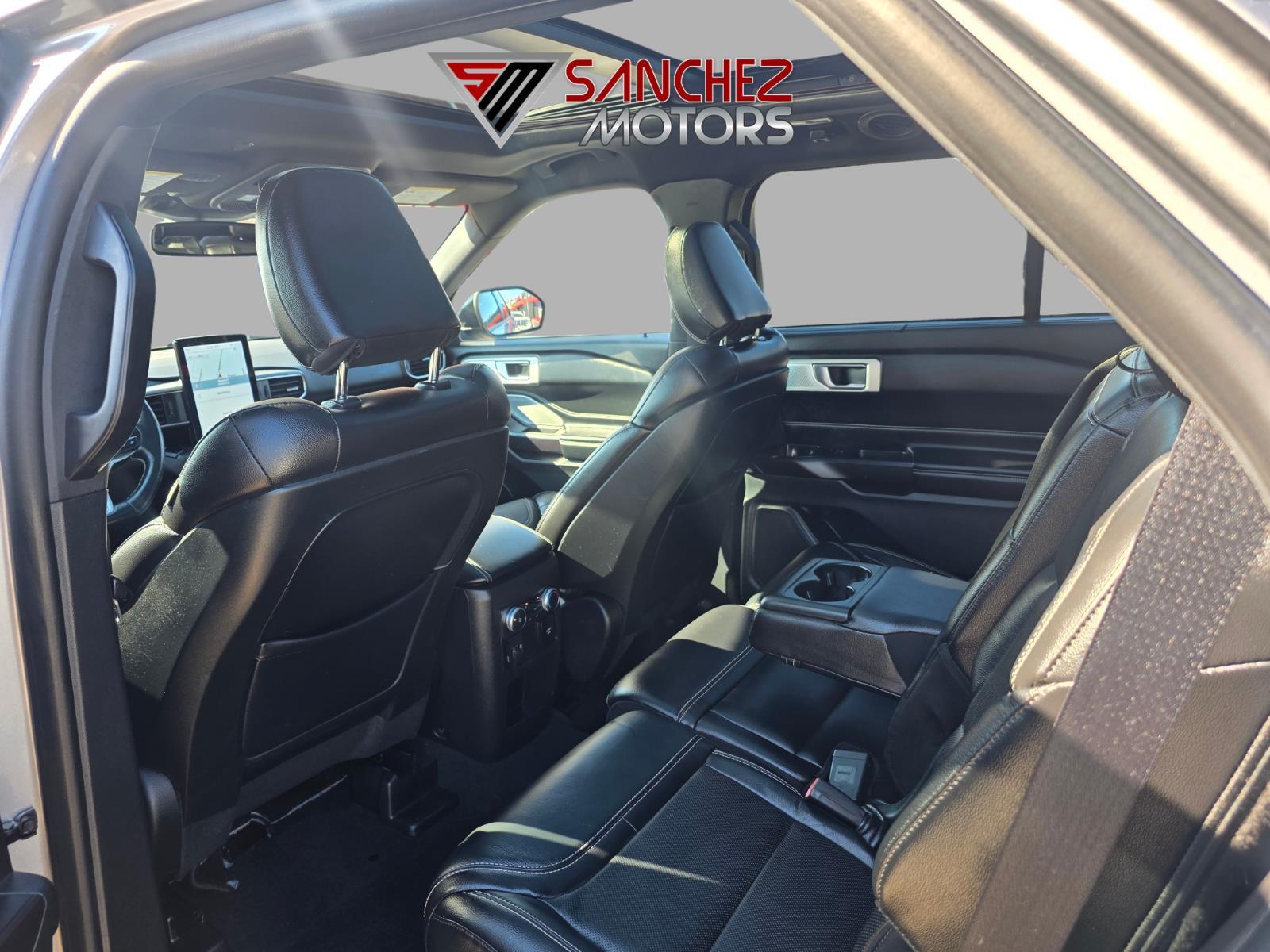 2020 Ford Explorer ST - Photo 7