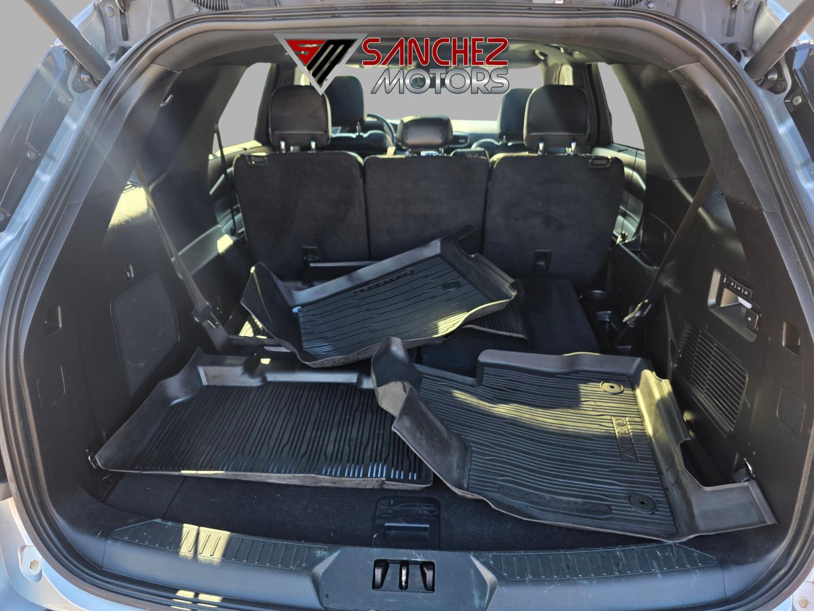 2020 Ford Explorer ST - Photo 9