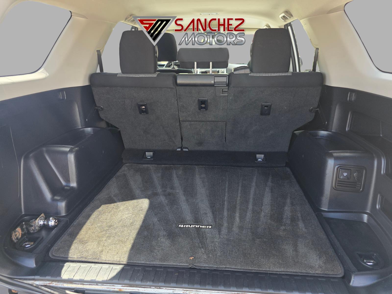 2016 Toyota 4Runner SR5 - Photo 10