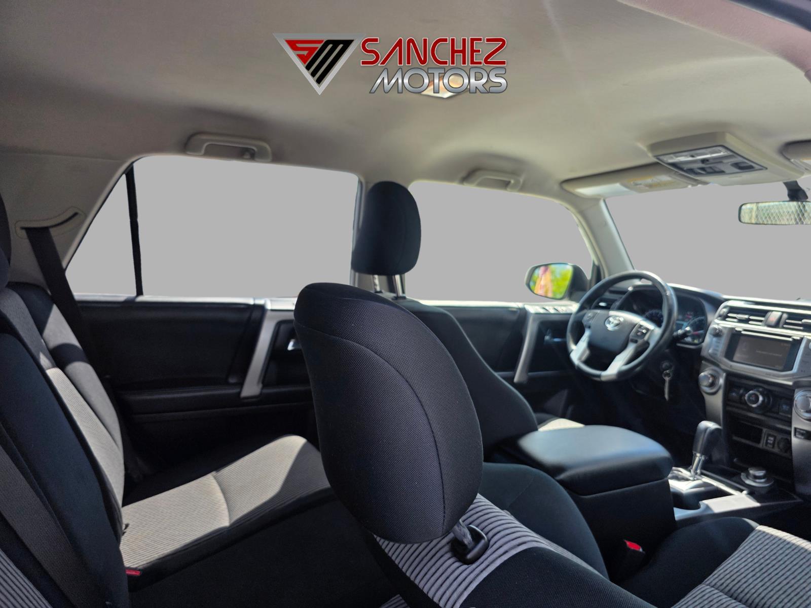 2016 Toyota 4Runner SR5 - Photo 11