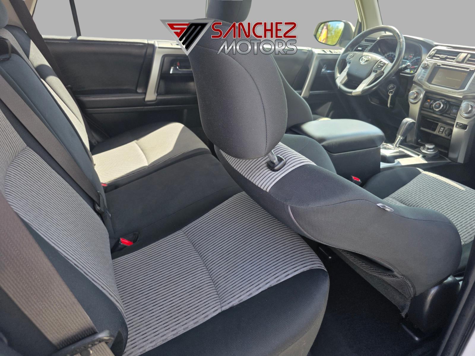 2016 Toyota 4Runner SR5 - Photo 12