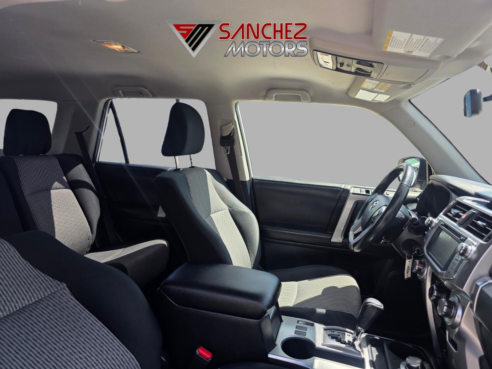 2016 Toyota 4Runner SR5 - Photo 13
