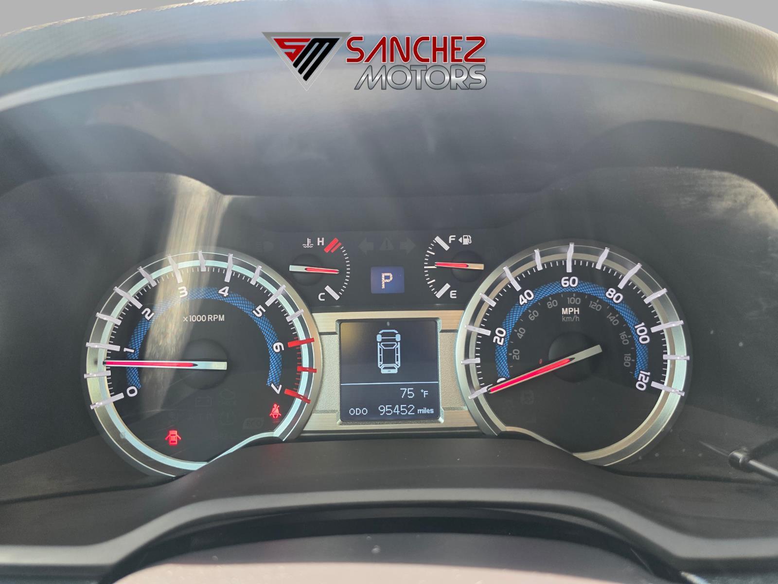 2016 Toyota 4Runner SR5 - Photo 16