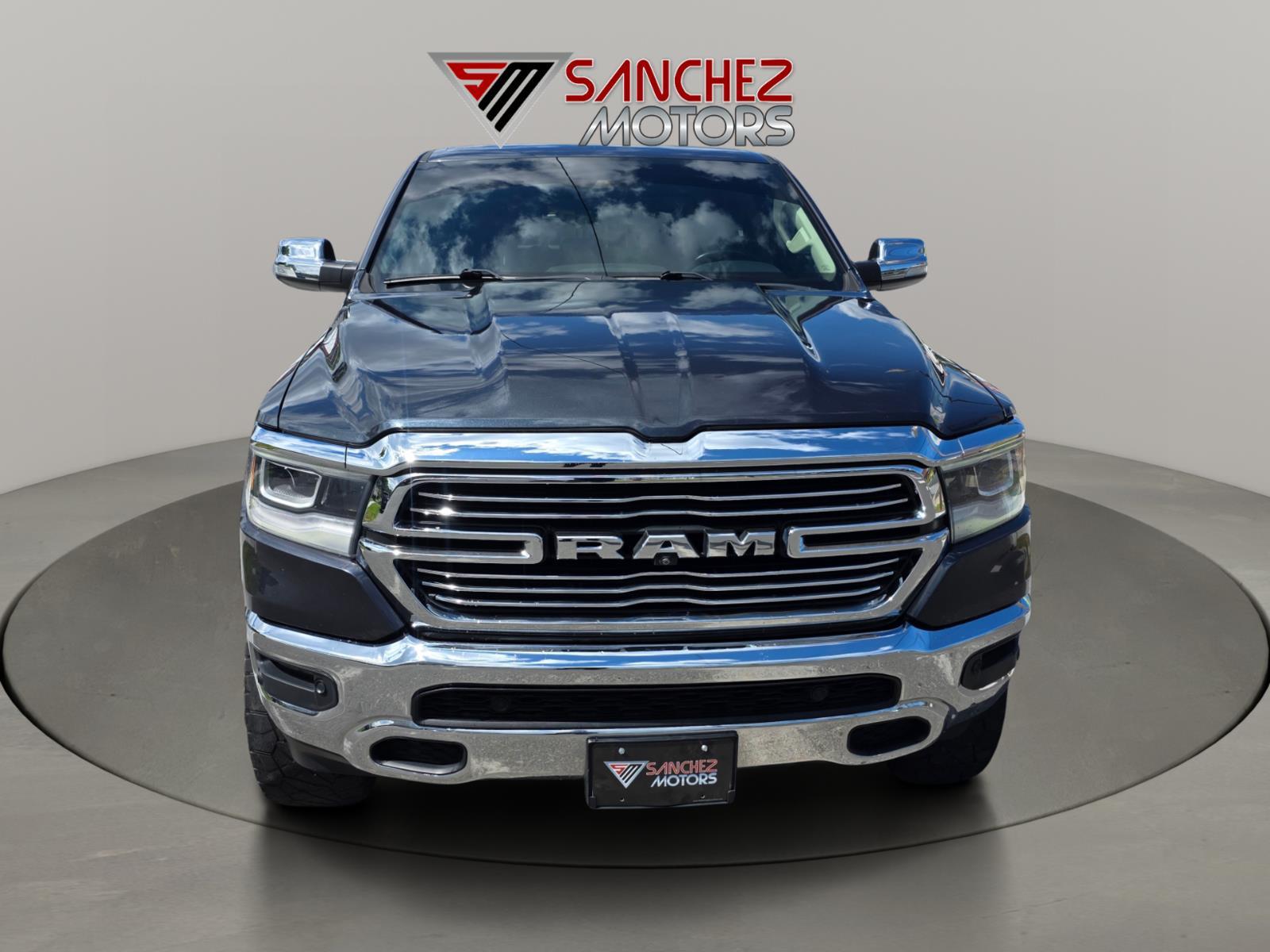 2019 RAM 1500 Laramie 4x4 Crew Cab 5'7's photo
